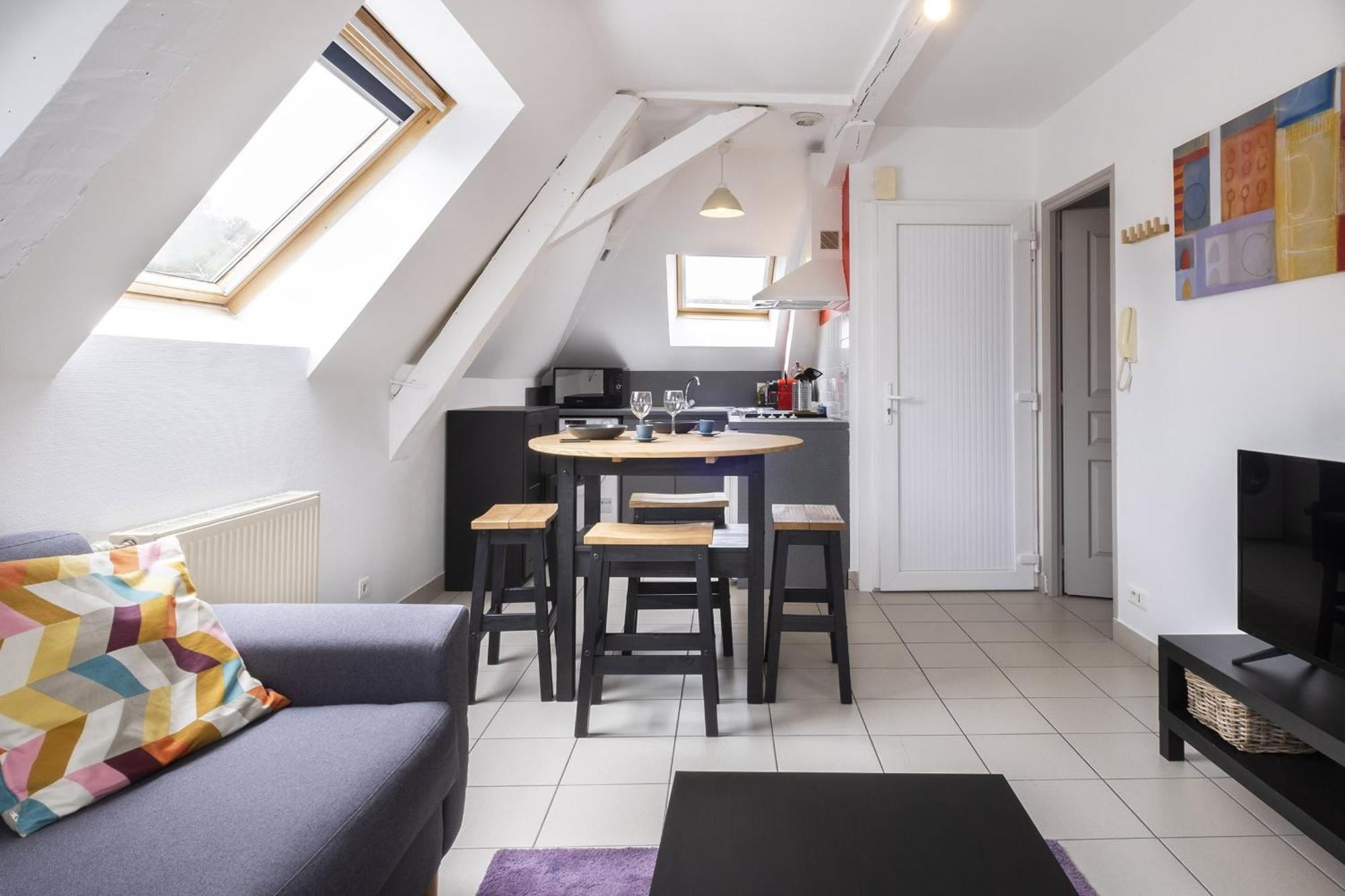 gîte de l'artiste Segré ✰ T2 confort ✰ centre ✰ 2 lits Esterno foto