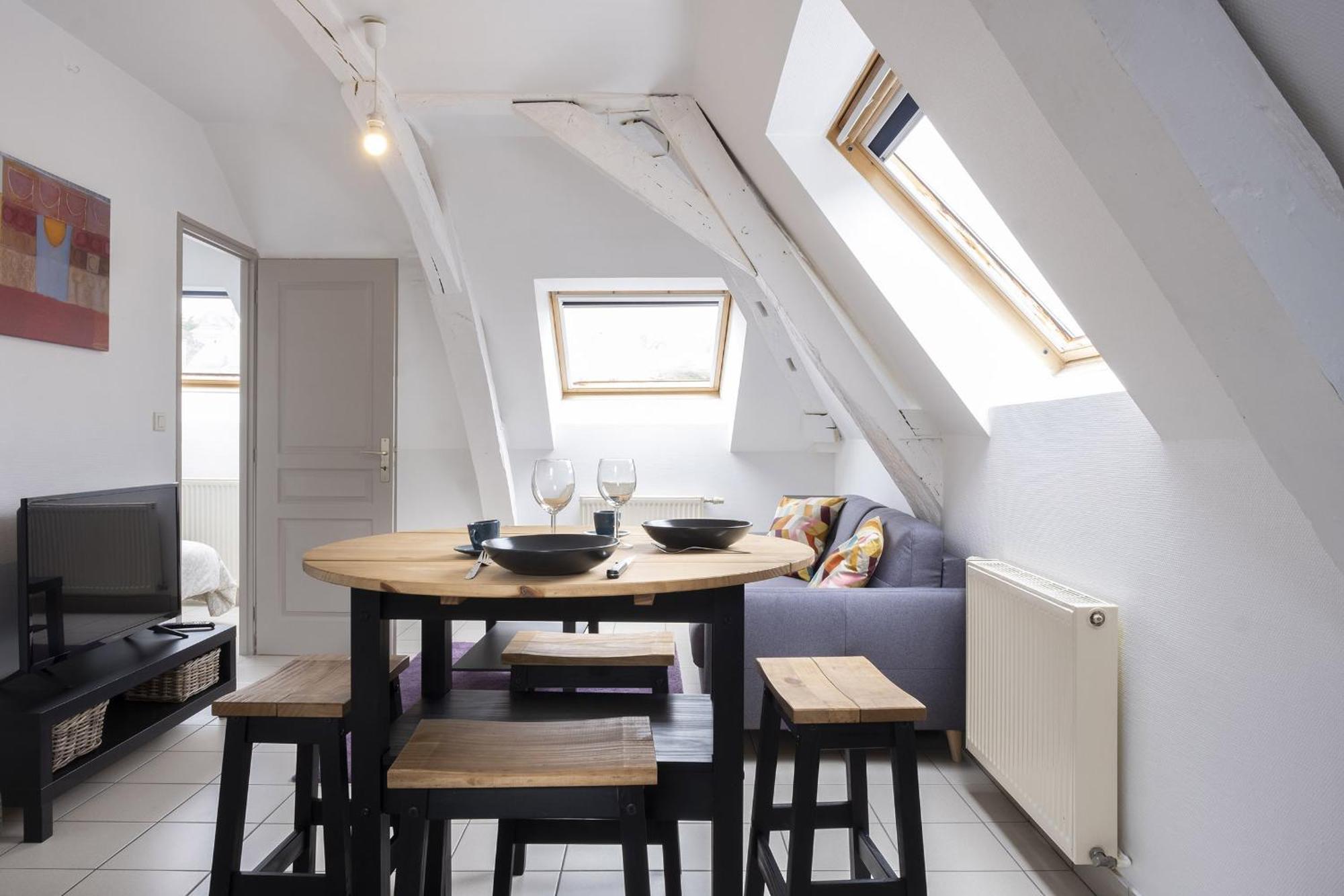 gîte de l'artiste Segré ✰ T2 confort ✰ centre ✰ 2 lits Esterno foto